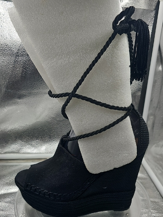 SCHUTZ Shoes - P Black SCHUTZ 5.5 Wedge Sz 8B